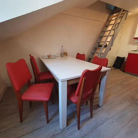 3 Proche Du Marais Sous Les Toits